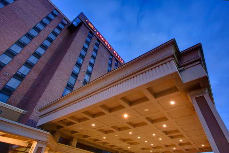 Hotel Crowne Plaza Toronto Airport By Ihg Exterior foto