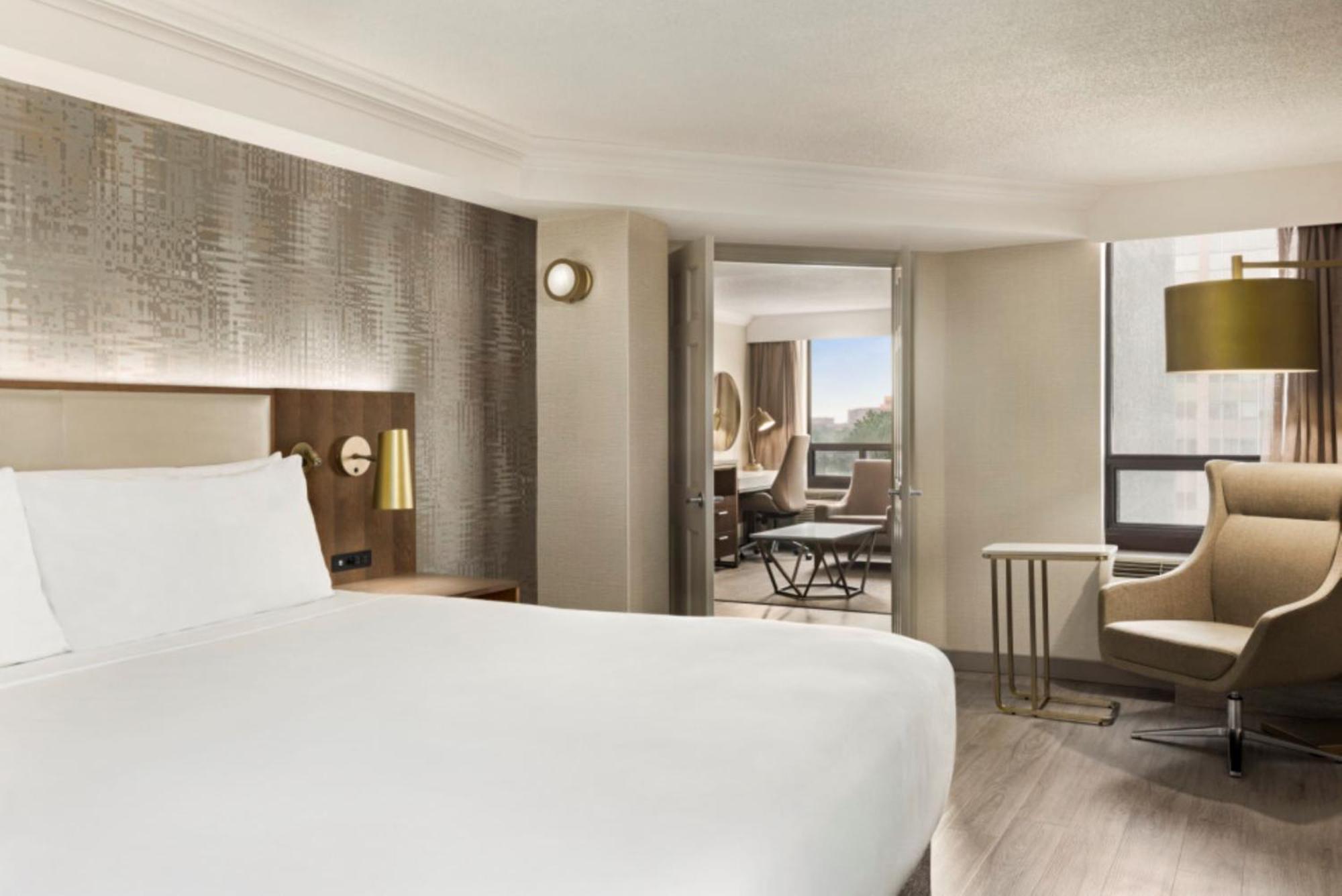 Hotel Crowne Plaza Toronto Airport By Ihg Exterior foto