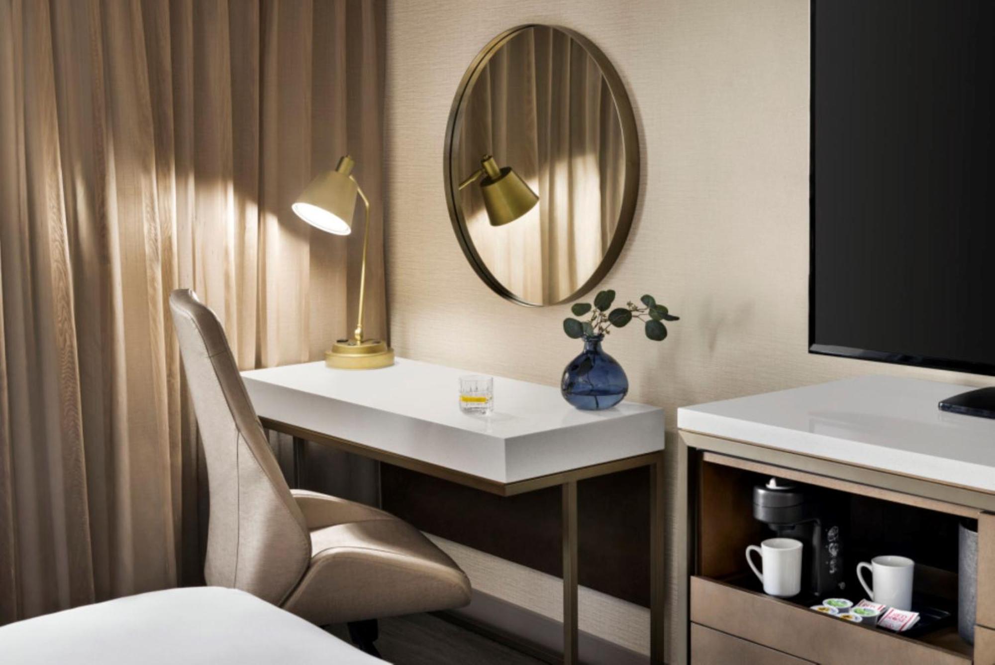 Hotel Crowne Plaza Toronto Airport By Ihg Exterior foto